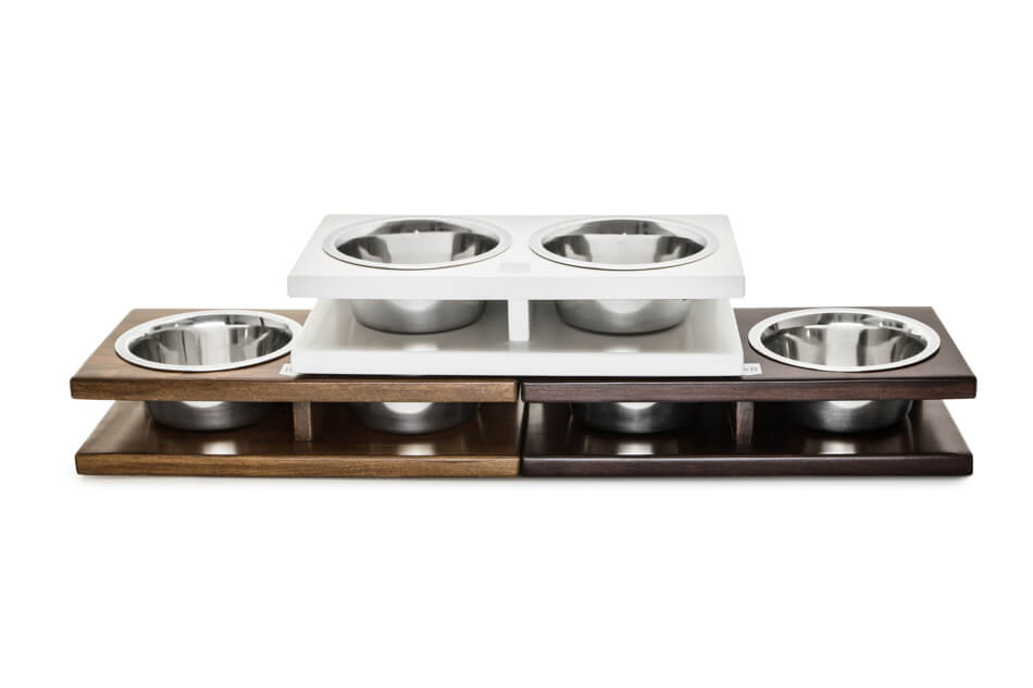 Three dog bowl GRANDE grey on a wooden stand from Bowl&Bone Republic.