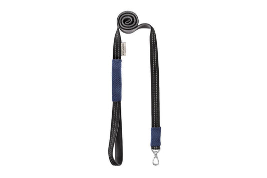 A Bowl&Bone Republic dog leash in CANDY blue.