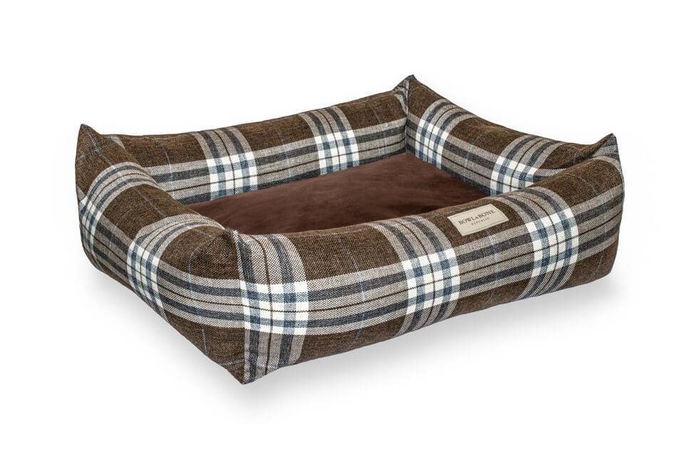 A brown and white plaid dog bed SCOTT from Bowl&Bone.