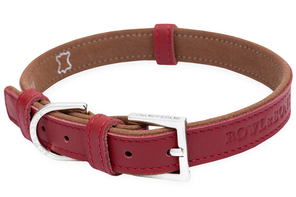 A dog collar MONACO in claret with a silver buckle by Bowl&Bone Republic.